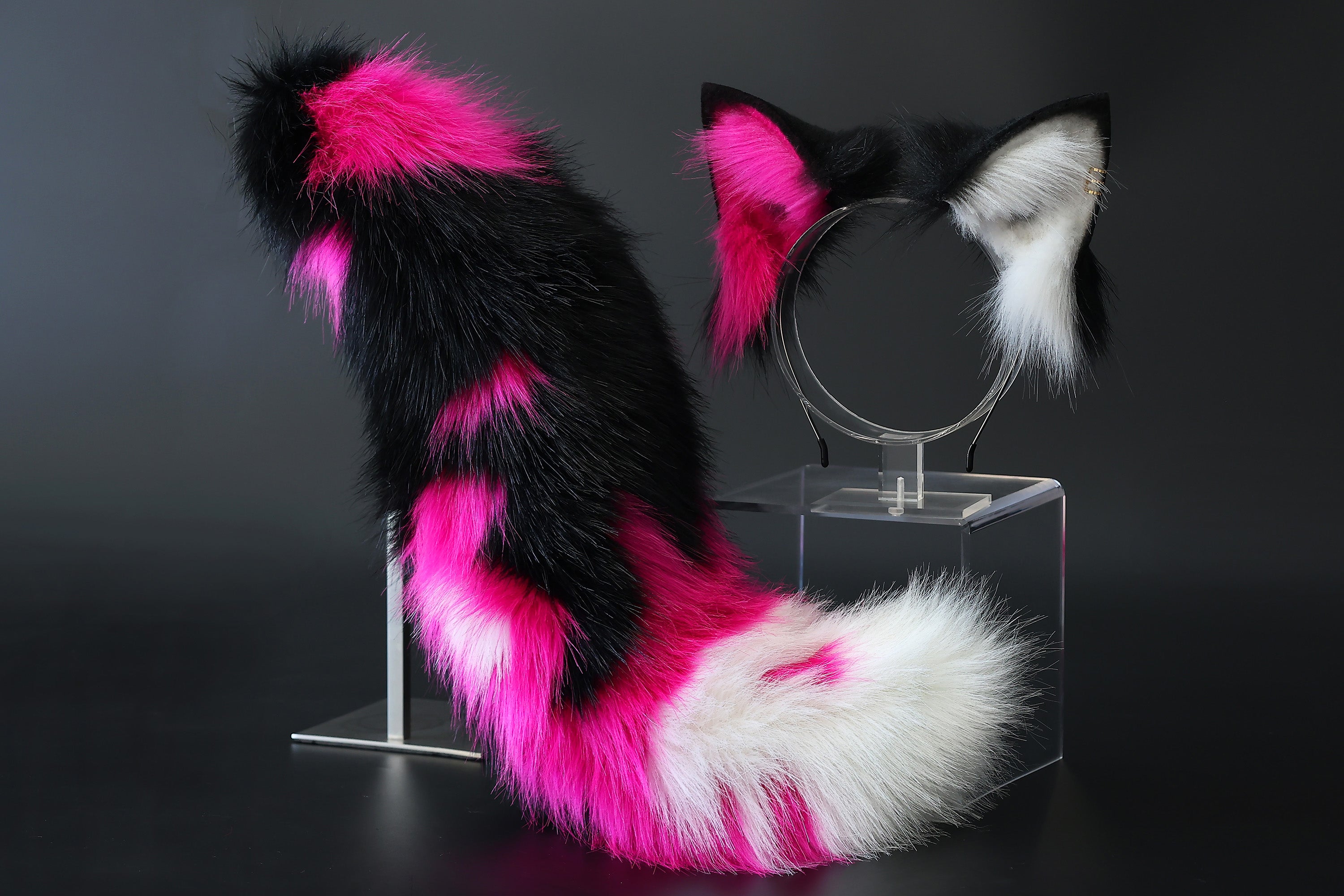 Realistic faux fur fox tail and ear set neon rose red black splicing wolf ear and tail anime cosplay therian cat ear and tail butt plug kitten kemonomimi