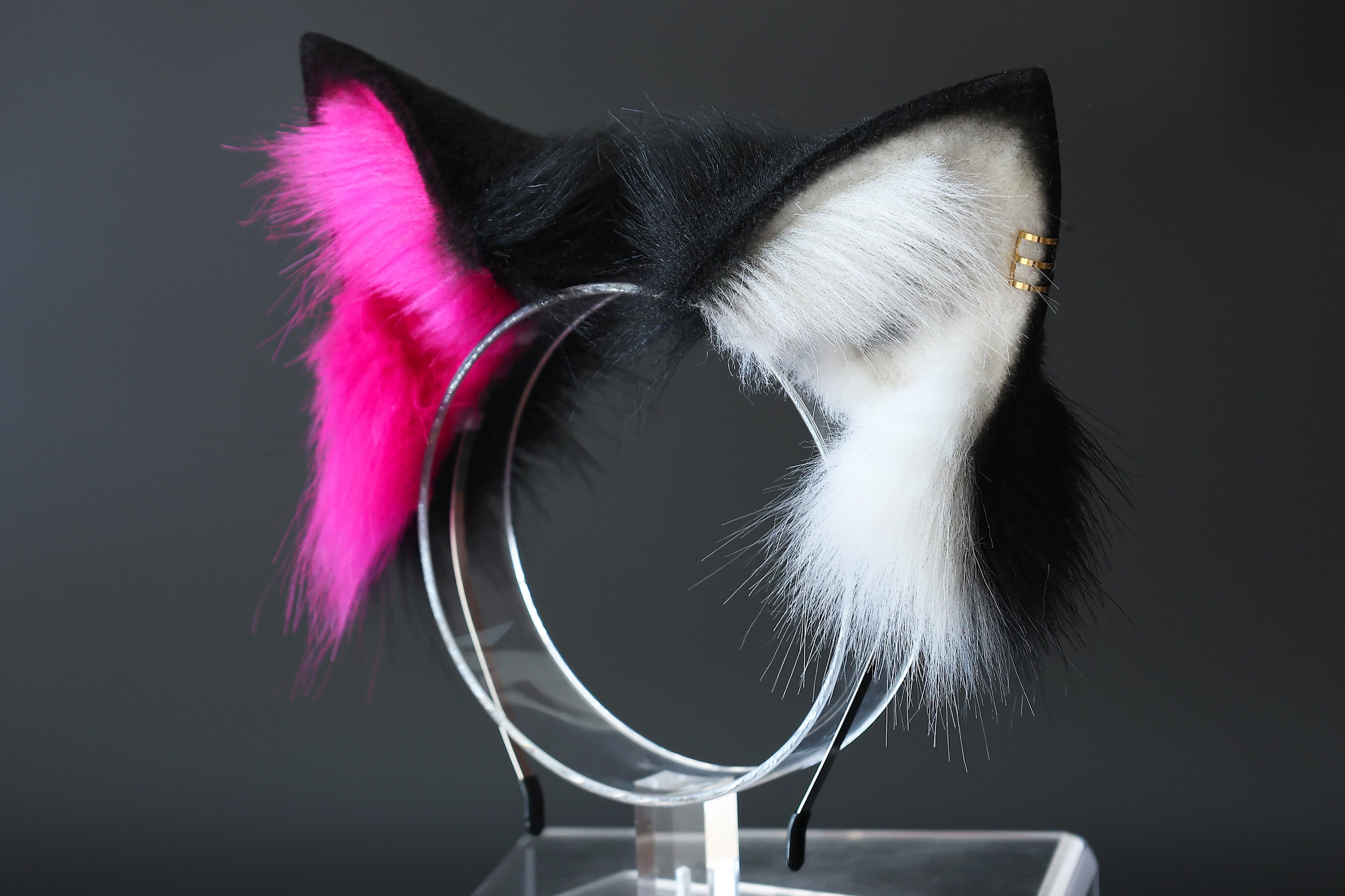 Realistic faux fur fox tail and ear set neon rose red black splicing wolf ear and tail anime cosplay therian cat ear and tail butt plug kitten kemonomimi
