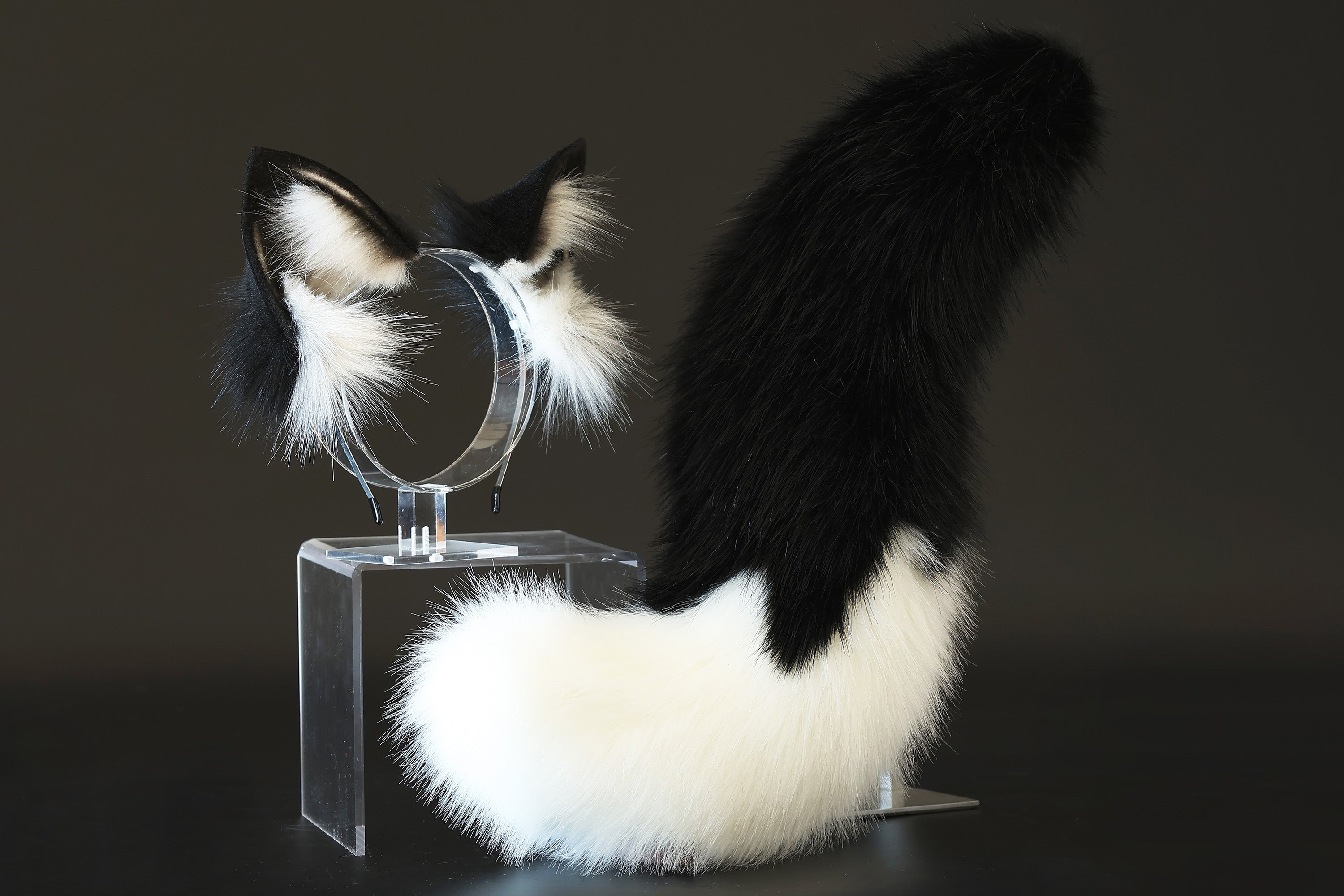 Black white realistic faux fur fox tail and ear set splicing wolf ear and tail butt plug anime cosplay therian cat ear and tail kitten tail and ears kemonomimi