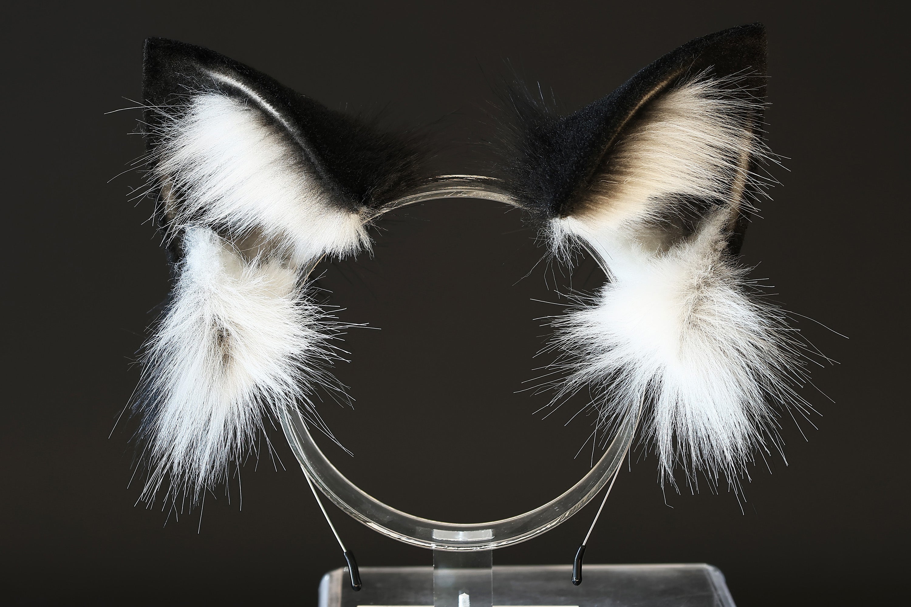 Black white realistic faux fur fox tail and ear set splicing wolf ear and tail butt plug anime cosplay therian cat ear and tail kitten tail and ears kemonomimi