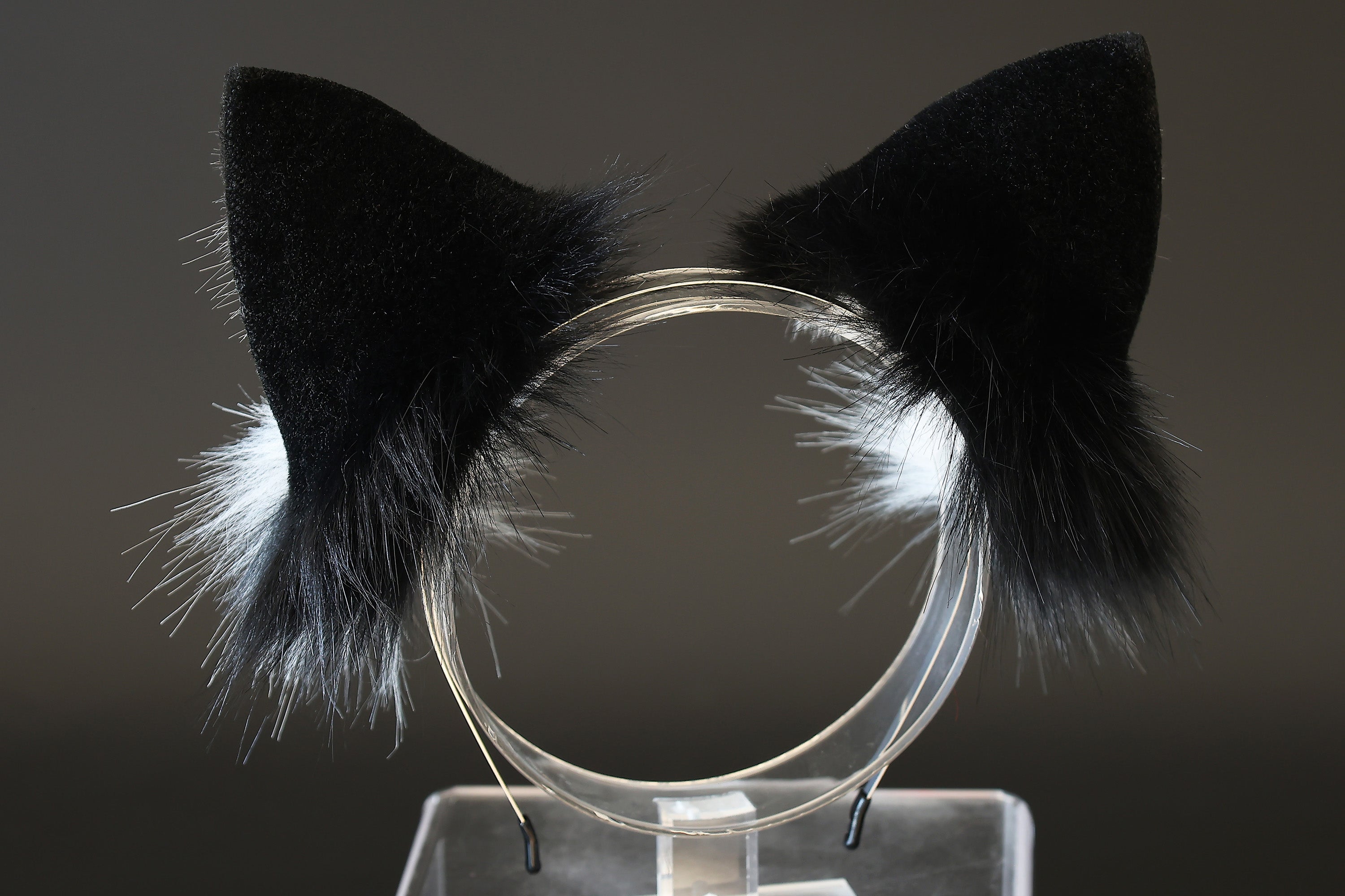 Black white realistic faux fur fox tail and ear set splicing wolf ear and tail butt plug anime cosplay therian cat ear and tail kitten tail and ears kemonomimi