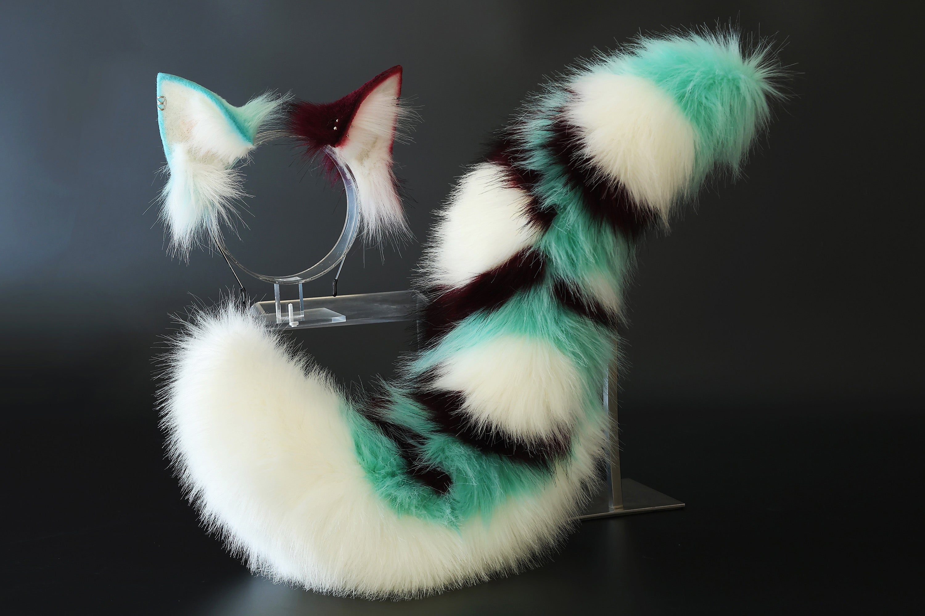 Realistic faux fur wolf ear and tail set Lake blue splicing fox ear and tail anime cosplay cat ear and tail kitten therian fox tail kemonomimi