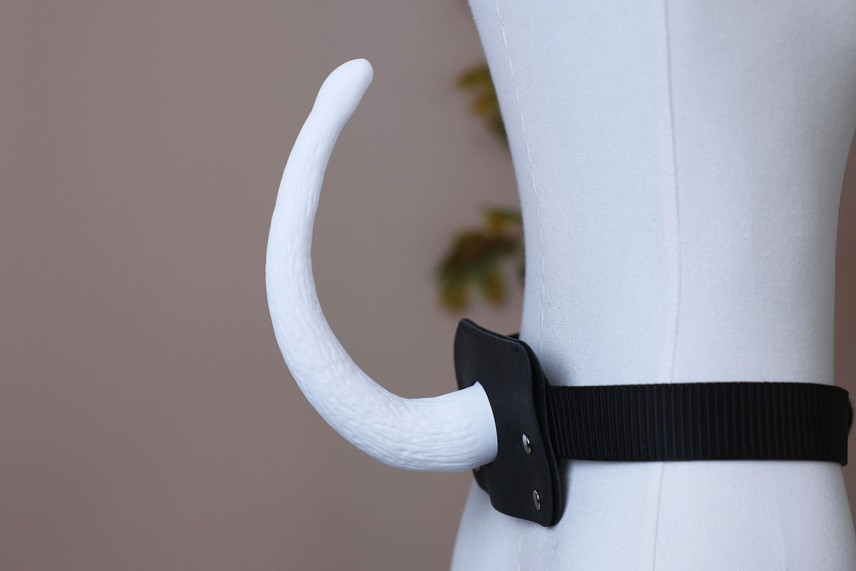 Small hypermotion tail silicone core with secure leather holster hyper motion tail wagging tail kemonomimi therian silicone core tail