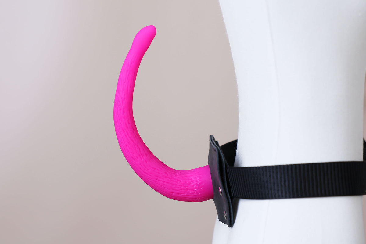 Small hypermotion tail silicone core with secure leather holster hyper motion tail wagging tail kemonomimi therian silicone core tail