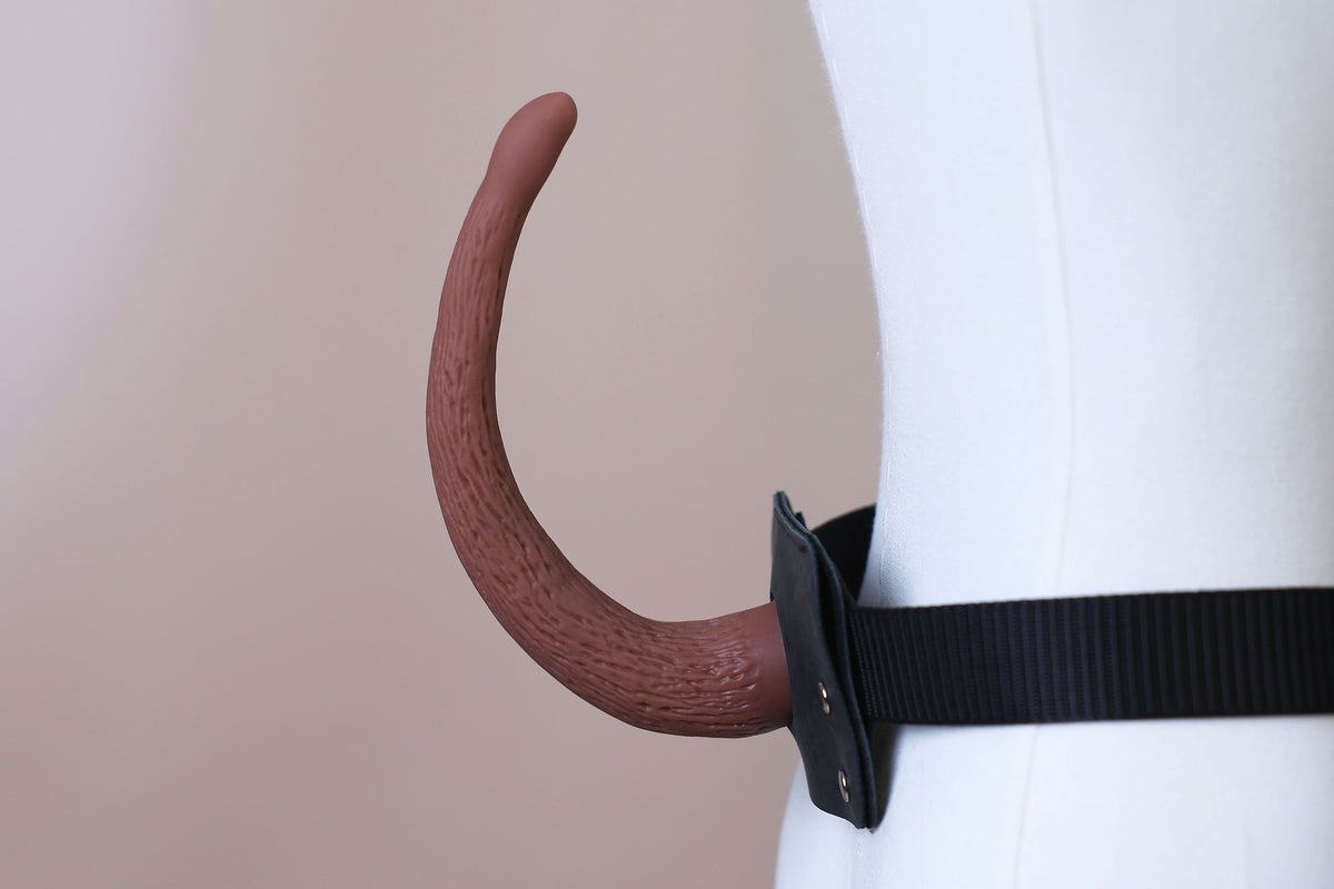 Small hypermotion tail silicone core with secure leather holster hyper motion tail wagging tail kemonomimi therian silicone core tail