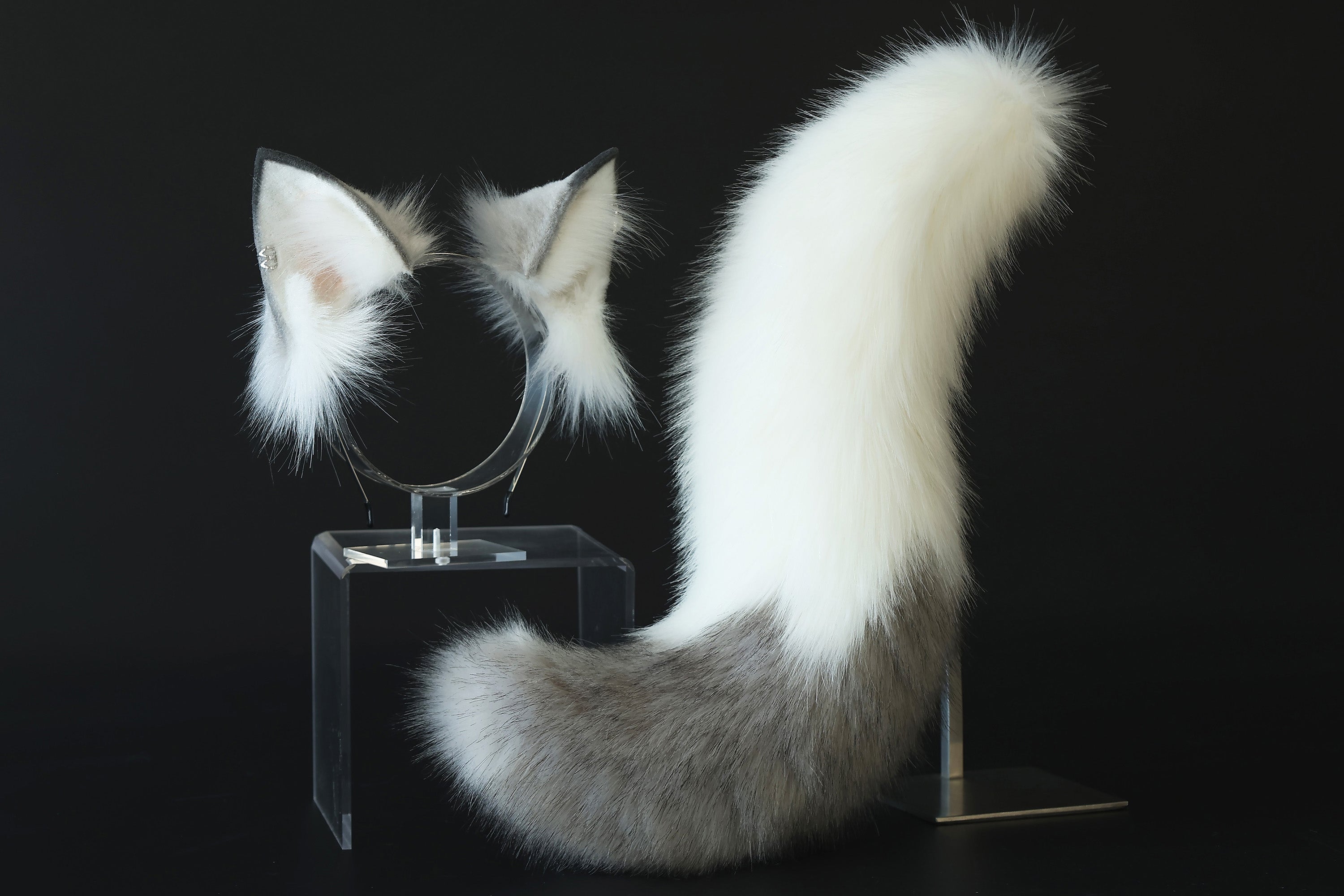 White gray realistic faux fur fox tail and ear set splicing wolf ear and tail butt plug anime cosplay therian cat ear and tail kitten tail and ears kemonomimi